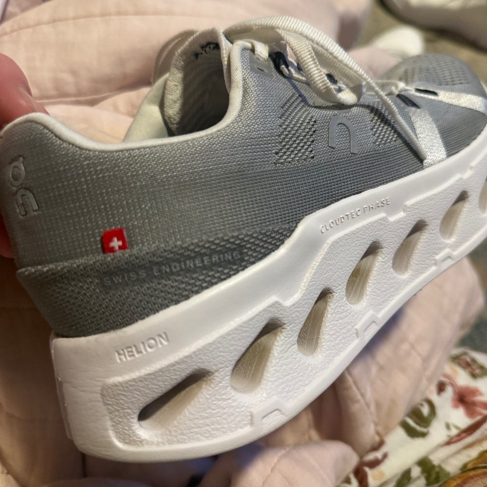 On Cloud Cloudclipse Running Shoe (W8) - image 8